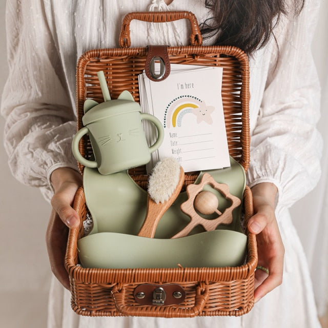 Vintage Cadeauset voor Baby – Geschenkmand met Siliconen Accessoires